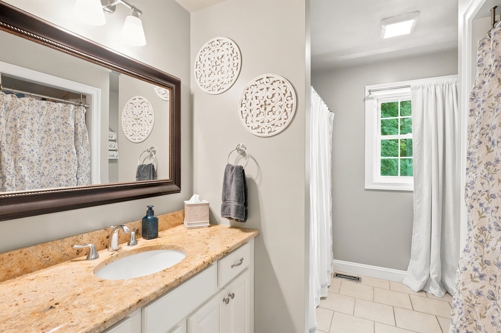 113 Thurlow Street Georgetown, MA 01833 - Photo 23 of 42