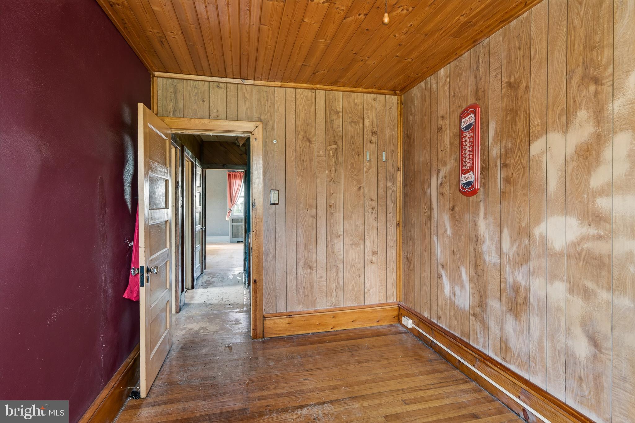 7737 Parkview Road Upper Darby, PA 19082 - Photo 24 of 35