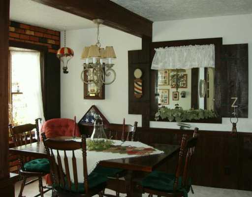 718 East Moffatt Road New Castle, PA 16101 - Photo 6 of 7 Dining Room.