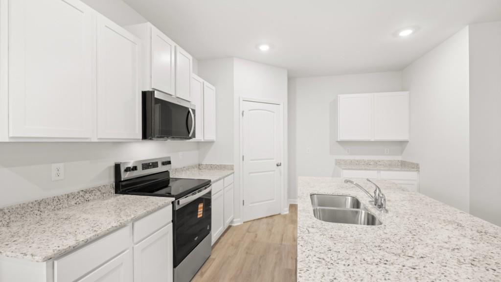 3038 Ryker Road Gainesville, GA 30507 - Photo 7 of 35