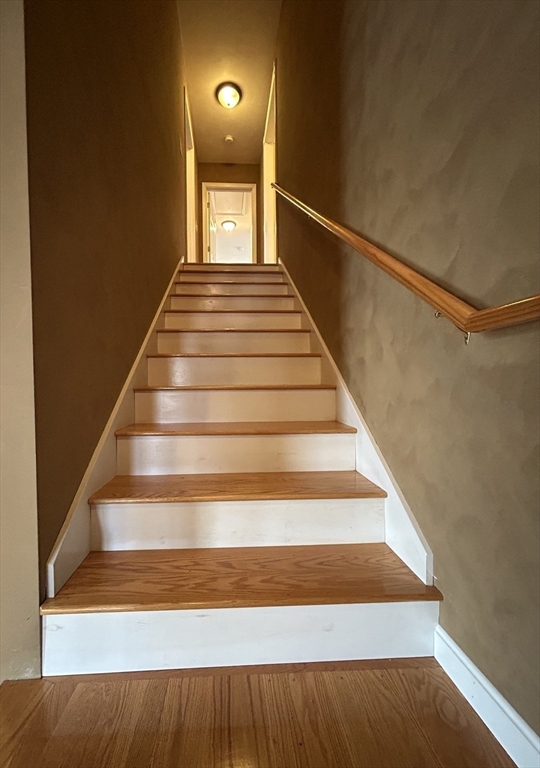 67 Newport Road Hull, MA 02045 - Photo 13 of 26 a view of entryway