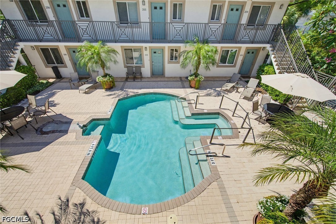 480 5th Street South, Unit 202 Naples, FL 34102 - Photo 3 of 11