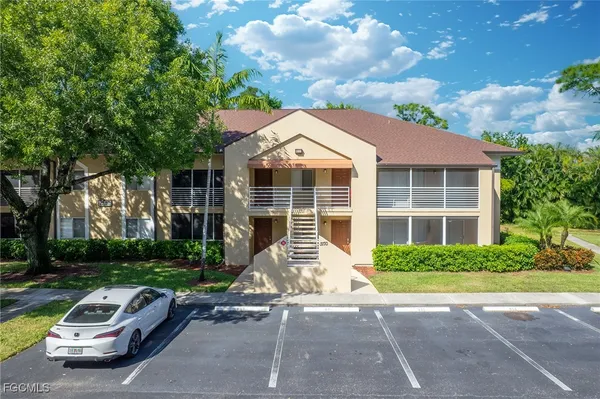 $215,000 | 3170 Seasons Way, Unit 816, Estero, FL 33928