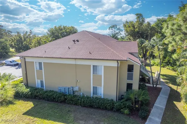 $215,000 | 3170 Seasons Way, Unit 816, Estero, FL 33928