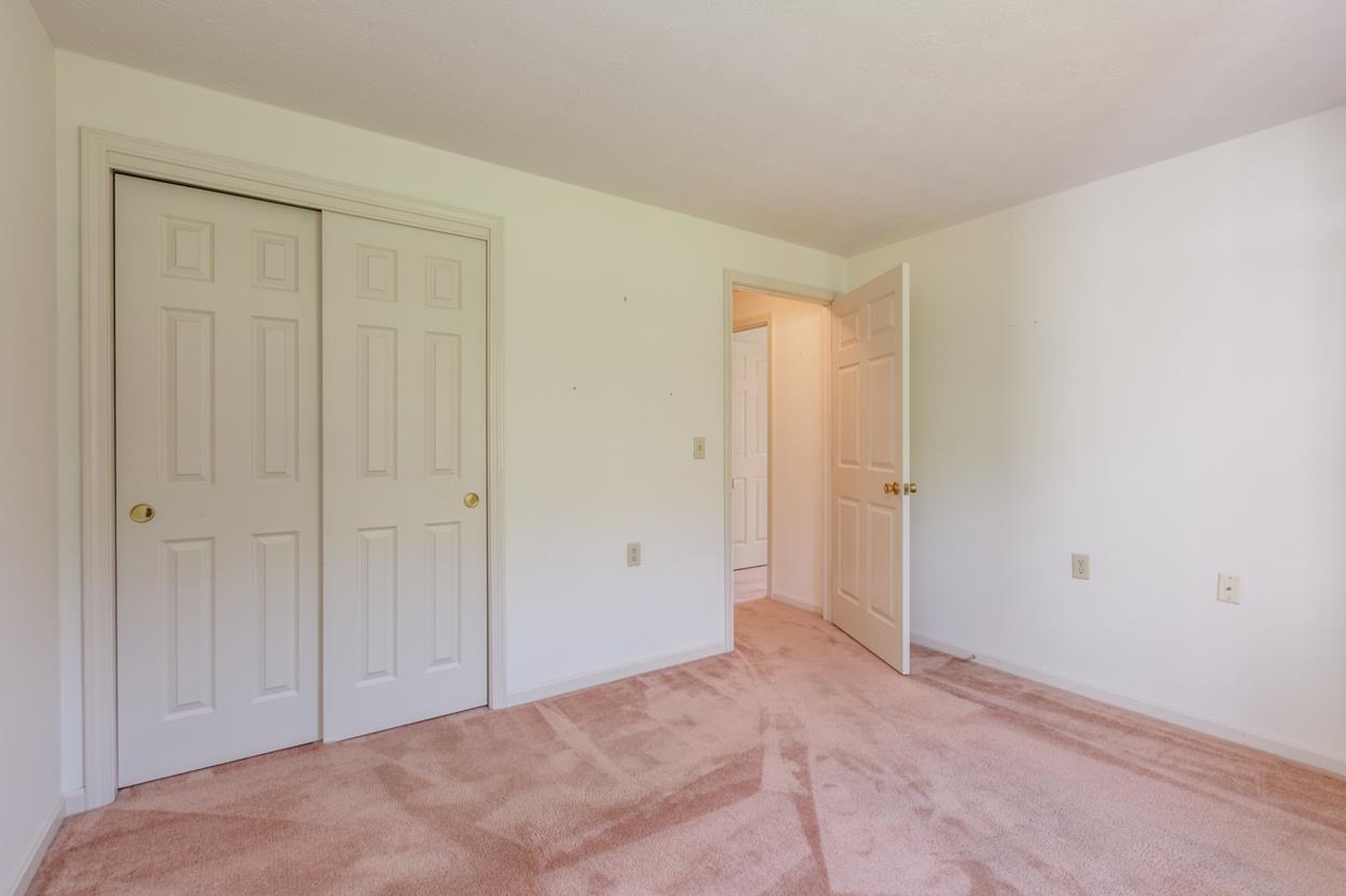 491 Mammoth Road, Unit 4 Londonderry, NH 03053 - Photo 18 of 35