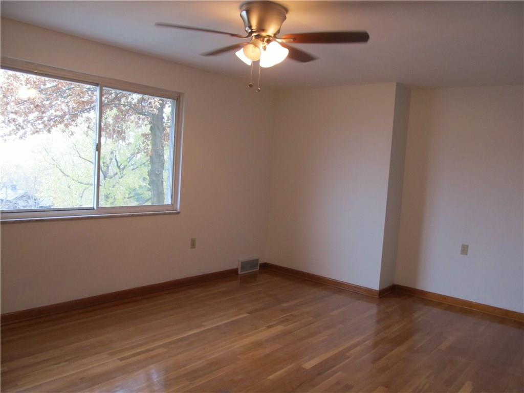 1447 Anderson Road Pittsburgh, PA 15209 - Photo 10 of 24 Master Bedroom