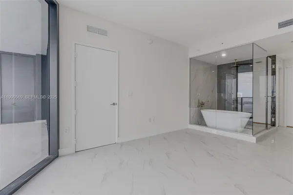 $8,800 | 711 Northeast 23rd Terrace, Unit 3906, Miami, FL 33137