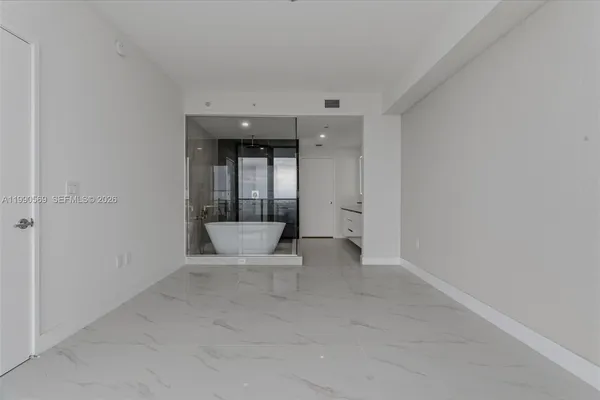 $8,800 | 711 Northeast 23rd Terrace, Unit 3906, Miami, FL 33137