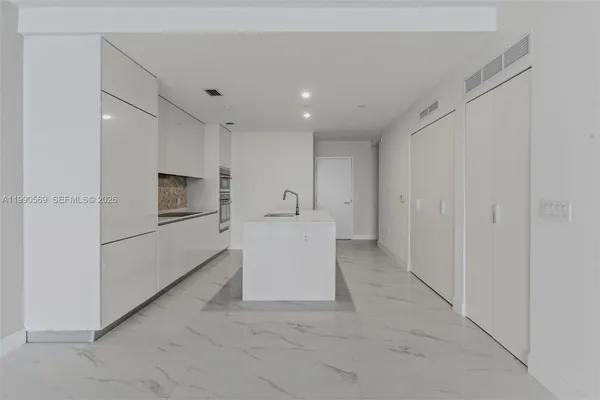 $8,800 | 711 Northeast 23rd Terrace, Unit 3906, Miami, FL 33137