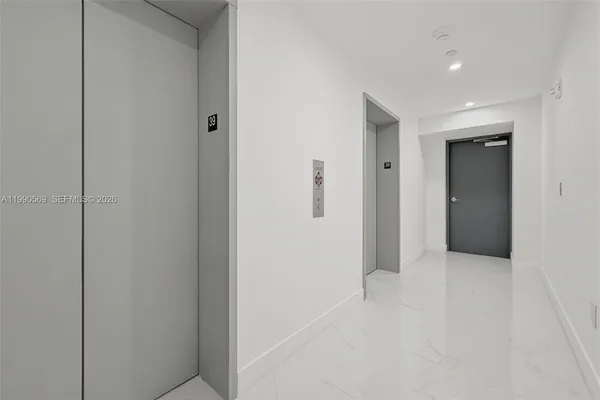 $8,800 | 711 Northeast 23rd Terrace, Unit 3906, Miami, FL 33137