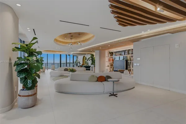 $8,800 | 711 Northeast 23rd Terrace, Unit 3906, Miami, FL 33137