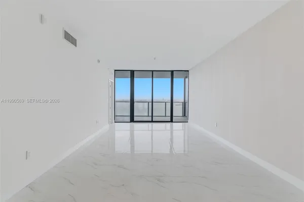 $8,800 | 711 Northeast 23rd Terrace, Unit 3906, Miami, FL 33137