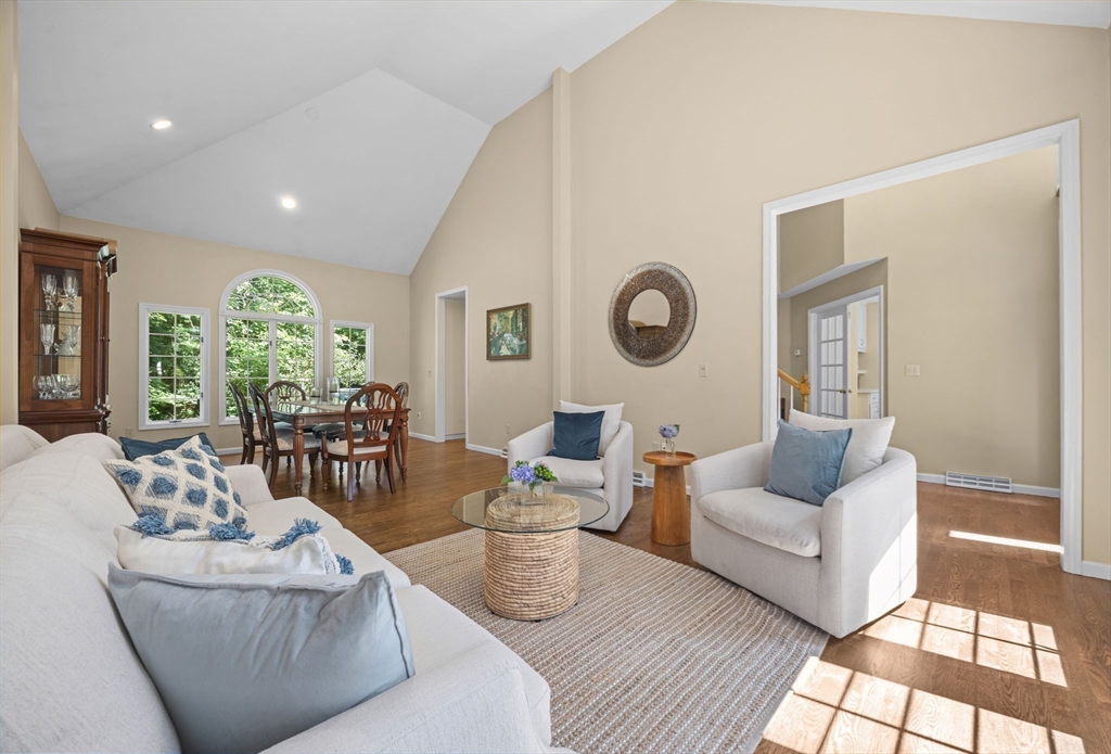 175 Maskwonicut Street Sharon, MA 02067 - Photo 6 of 41