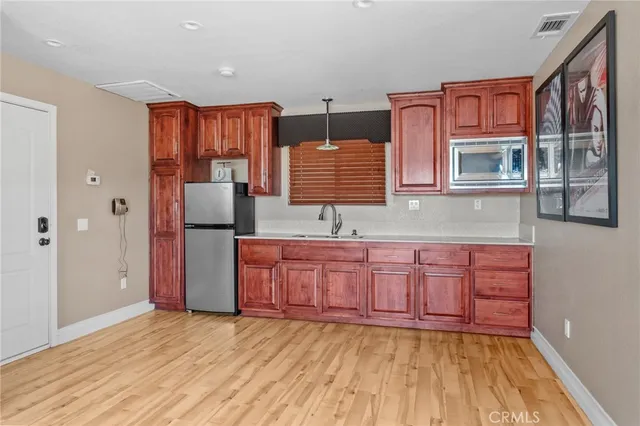 $1,150,000 | 16878 Shirwaun Road, Apple Valley, CA 92307