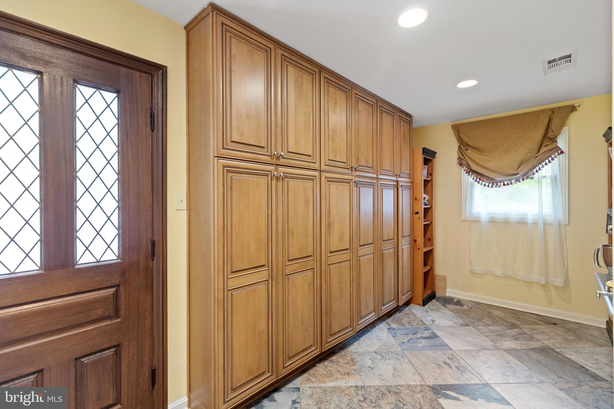 8751 Brook Road McLean, VA 22102 - Photo 24 of 103