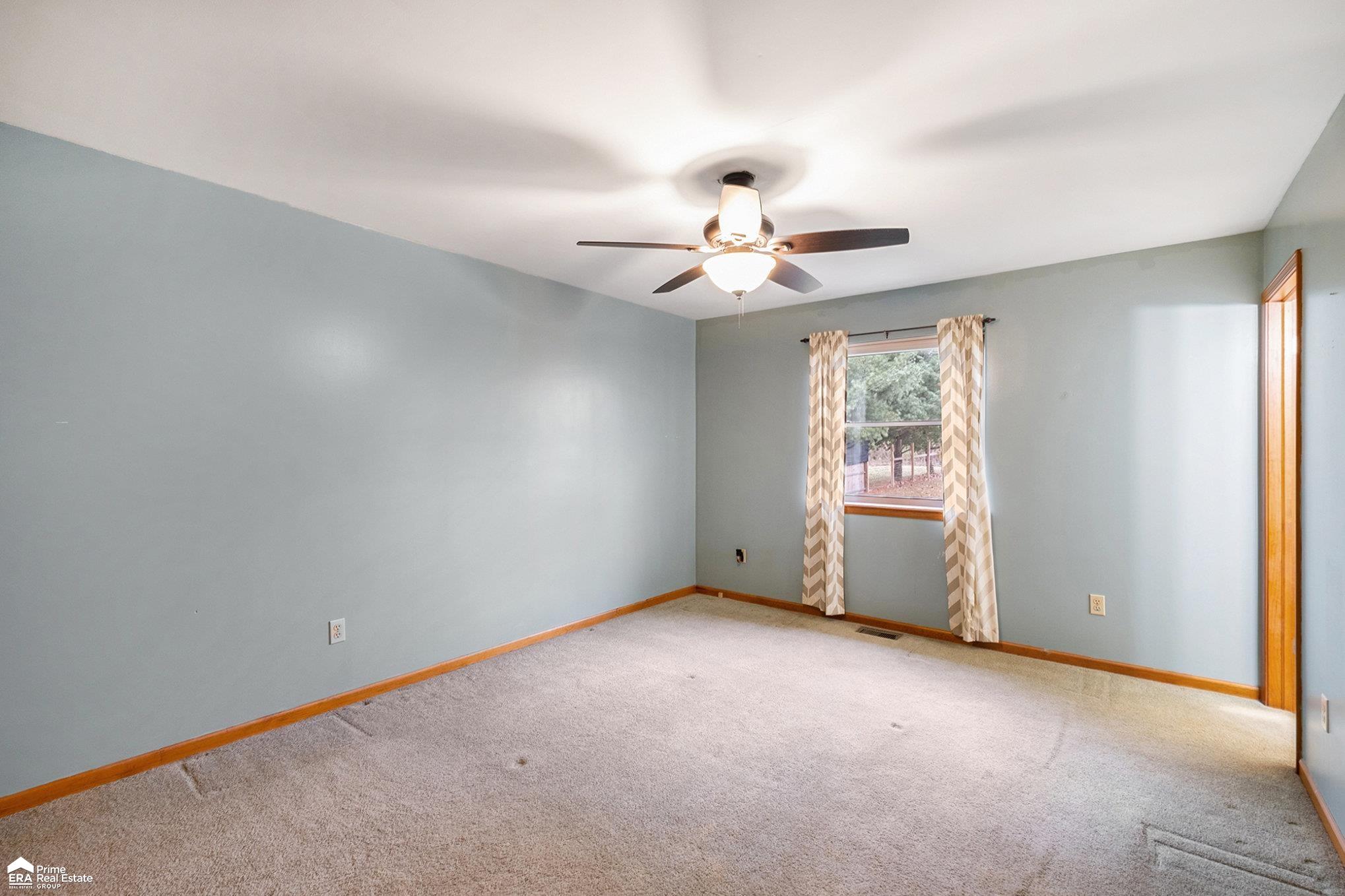 3413 Reid Road Swartz Creek, MI 48473 - Photo 11 of 43 50194253-943d965d-eb7a-4239-bb58-154fd34c24cd.JPG