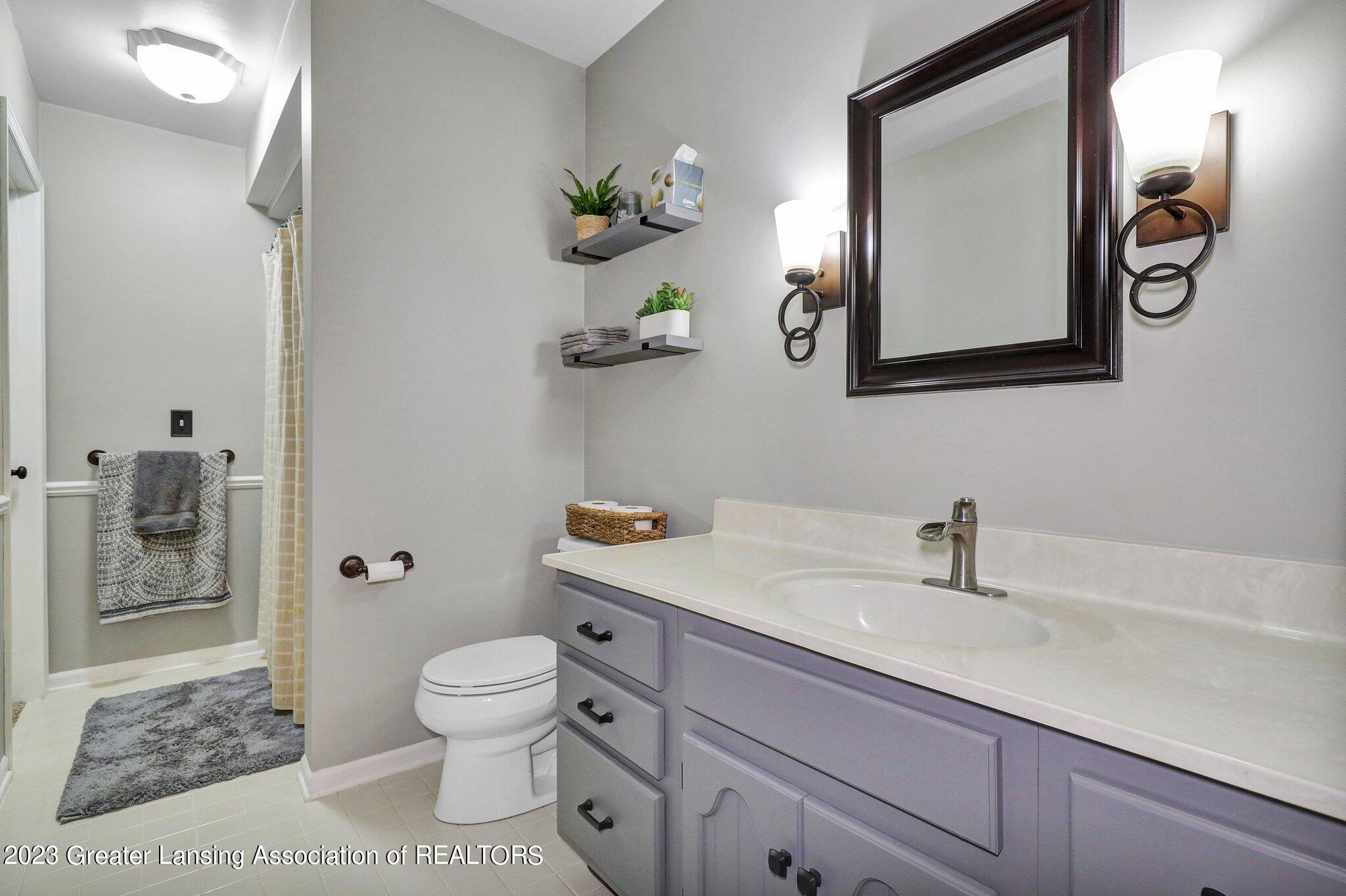 12591 Airport Road Dewitt, MI 48820 - Photo 18 of 46 First Floor Bath