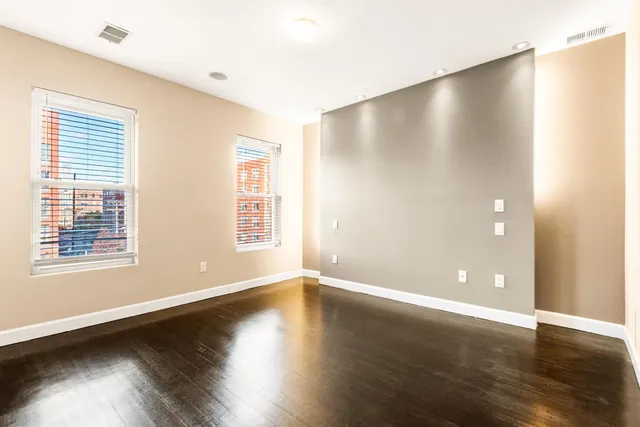 $4,900 | 526 Manila Avenue, Unit 2, Jersey City, NJ 07302