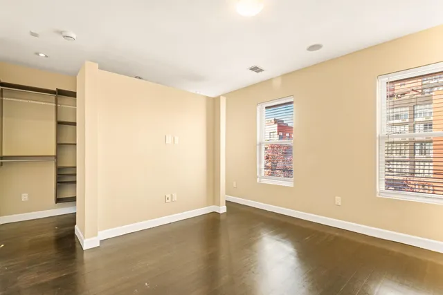 $4,900 | 526 Manila Avenue, Unit 2, Jersey City, NJ 07302