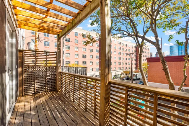 $4,900 | 526 Manila Avenue, Unit 2, Jersey City, NJ 07302