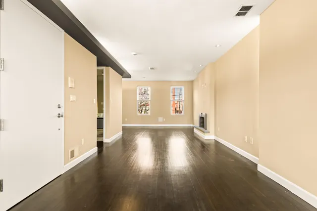 $4,900 | 526 Manila Avenue, Unit 2, Jersey City, NJ 07302