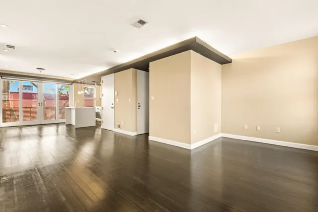 $4,900 | 526 Manila Avenue, Unit 2, Jersey City, NJ 07302