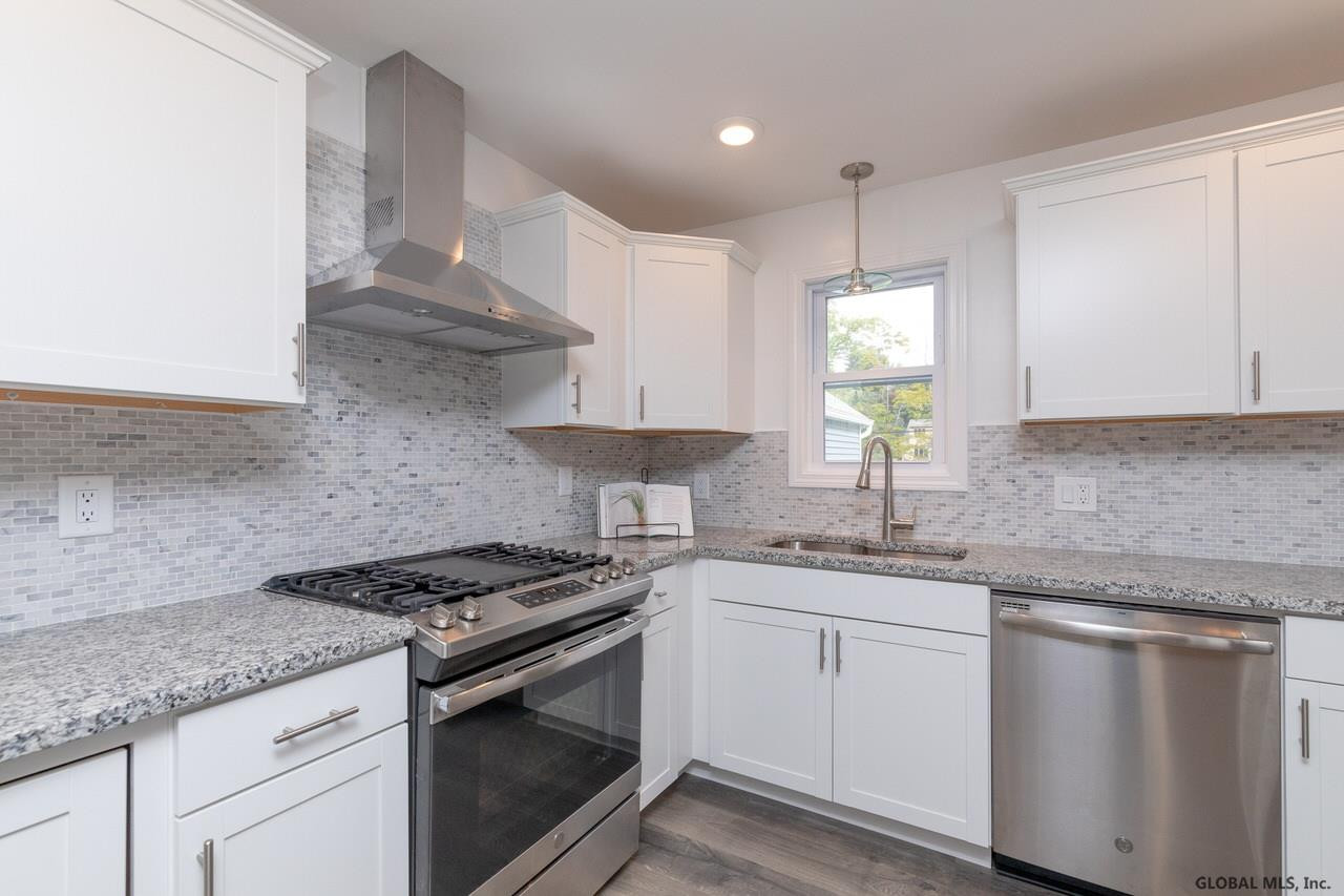 9 Wellington Road Bethlehem, NY 12054 - Photo 14 of 41 Photo 14