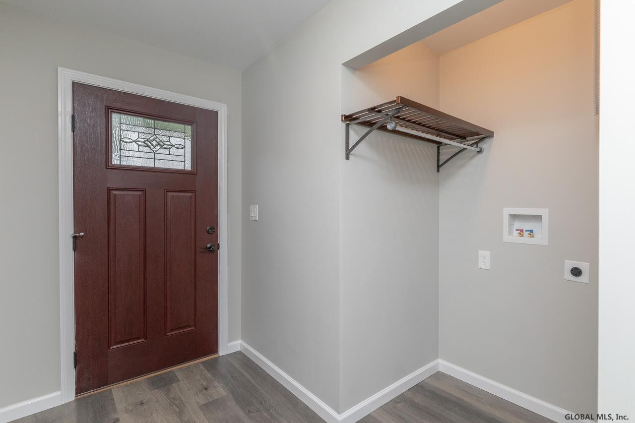 9 Wellington Road Bethlehem, NY 12054 - Photo 18 of 41 Photo 18
