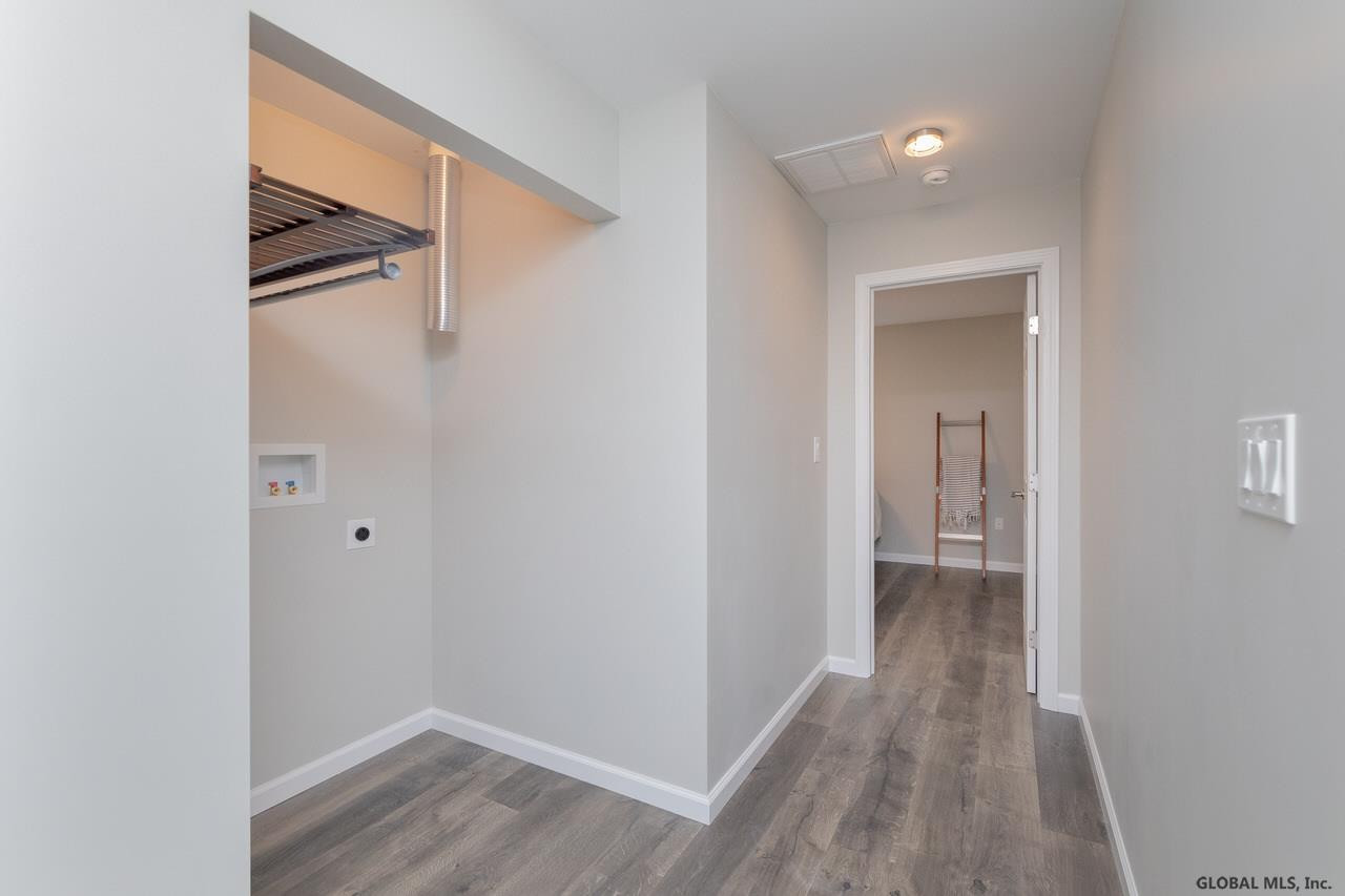 9 Wellington Road Bethlehem, NY 12054 - Photo 19 of 41 Photo 19