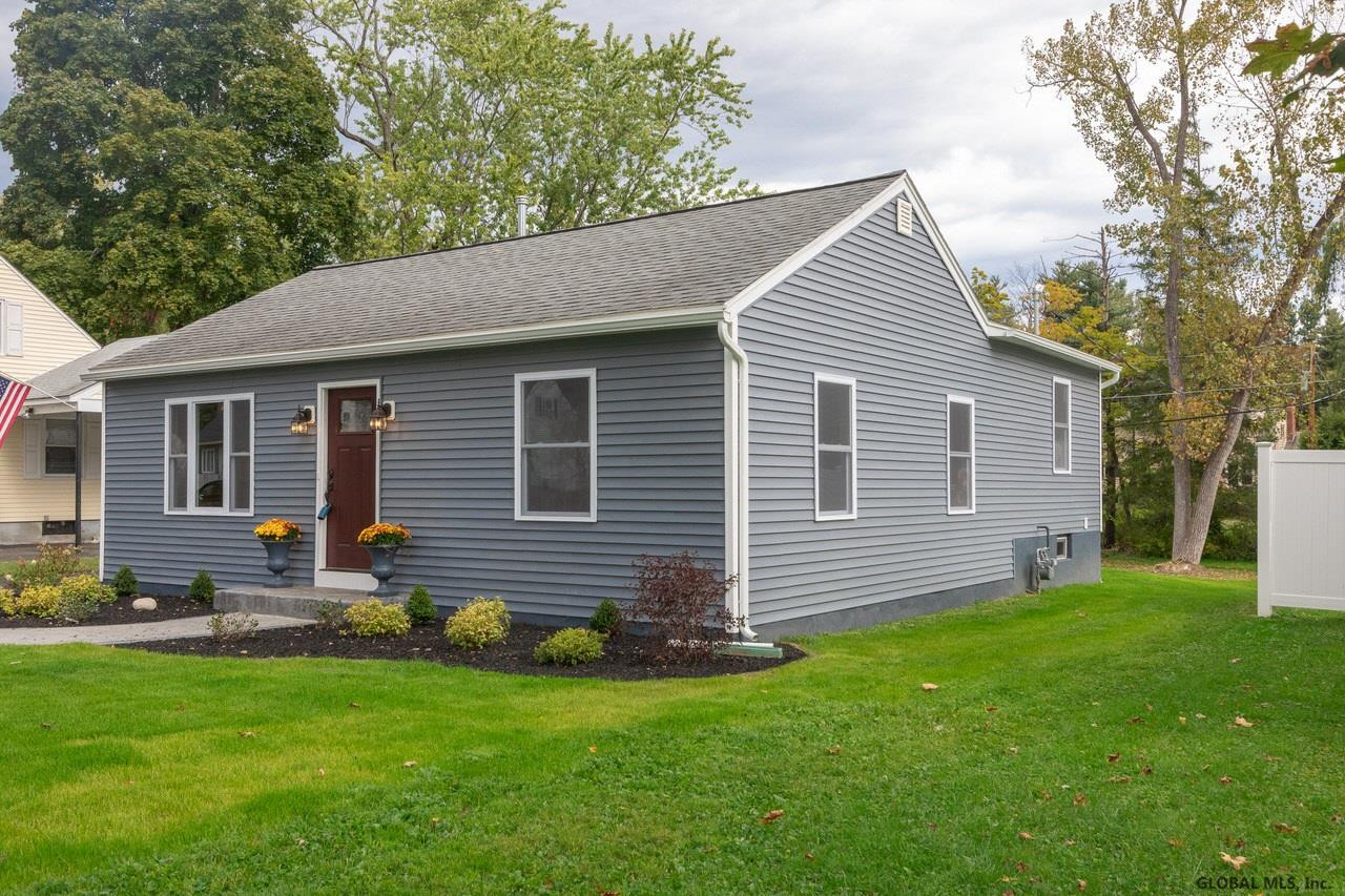 9 Wellington Road Bethlehem, NY 12054 - Photo 3 of 41 Photo 3