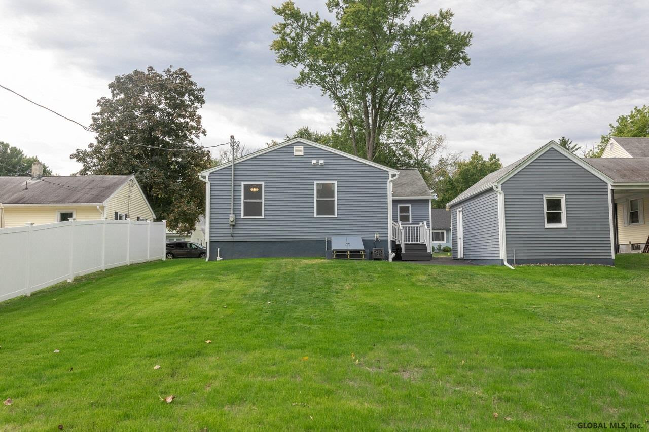 9 Wellington Road Bethlehem, NY 12054 - Photo 35 of 41 Photo 35