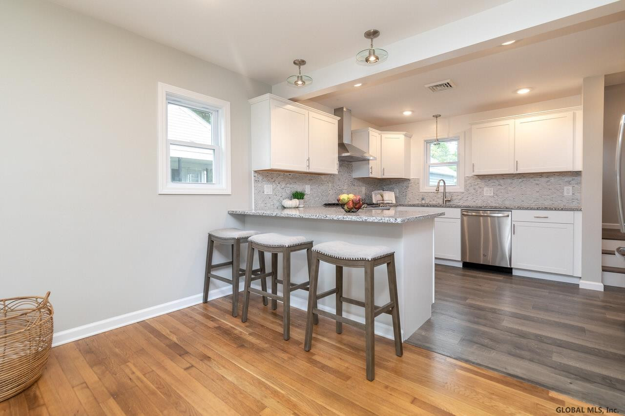 9 Wellington Road Bethlehem, NY 12054 - Photo 10 of 41 Photo 10