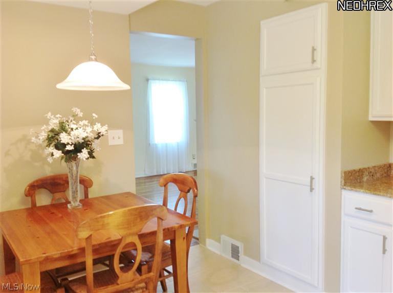 24030 Duffield Road Beachwood, OH 44122 - Photo 6 of 14 Gallery Image 6