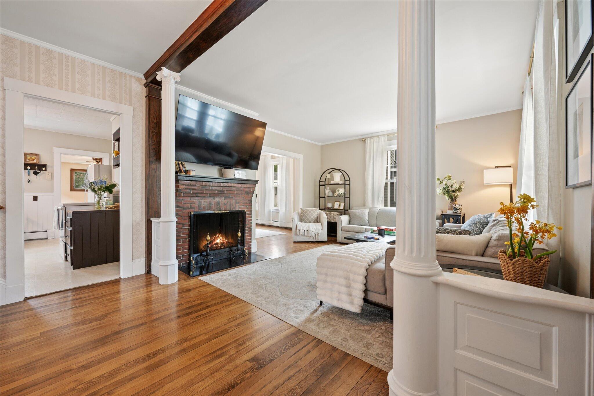 5 Boutelle Road Bangor, ME 04401 - Photo 8 of 43 Living Room