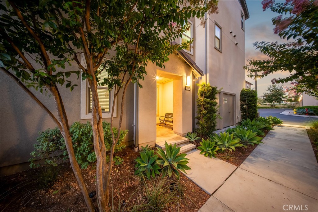 204 Keeper Irvine, CA 92618 - Photo 3 of 29
