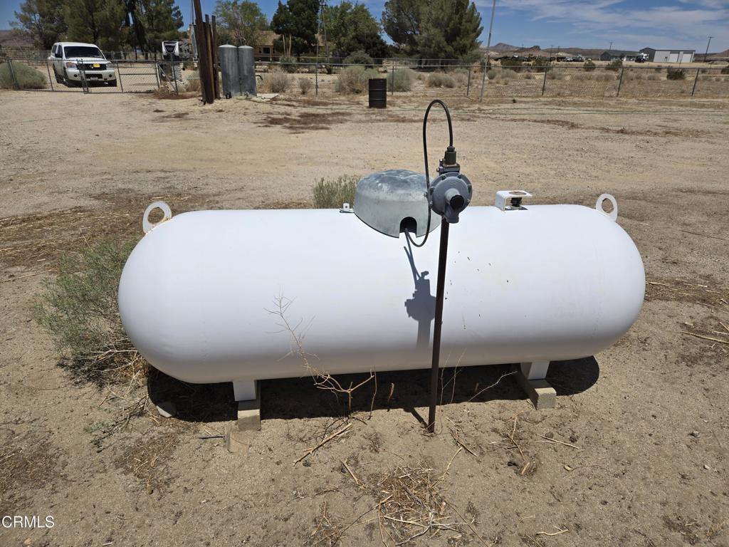 4851 Truman Road Rosamond, CA 93560 - Photo 16 of 20 Truman 3