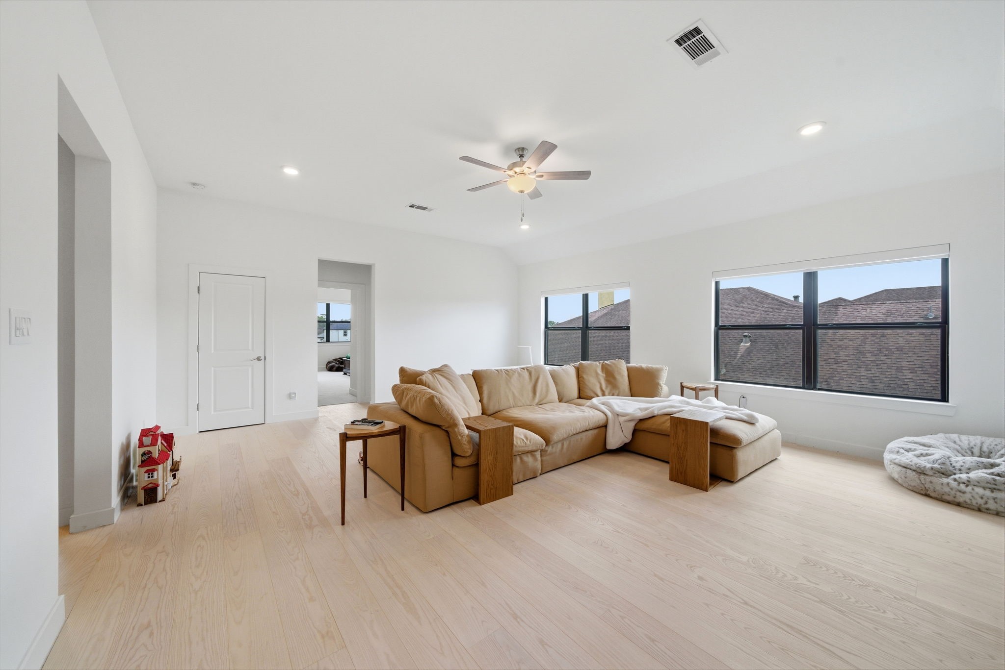 4906 Lagos Lagoon Way Spring, TX 77389 - Photo 37 of 48 Upper-level gathering space perfect for game nights, study, or movie time