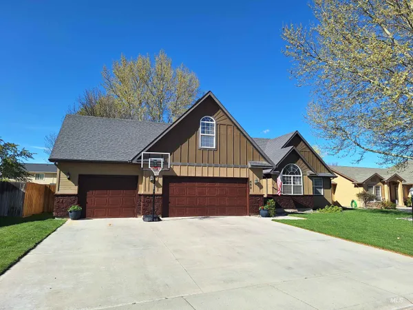 $599,900 | 452 Bitterbrush Avenue, Nampa, ID 83686