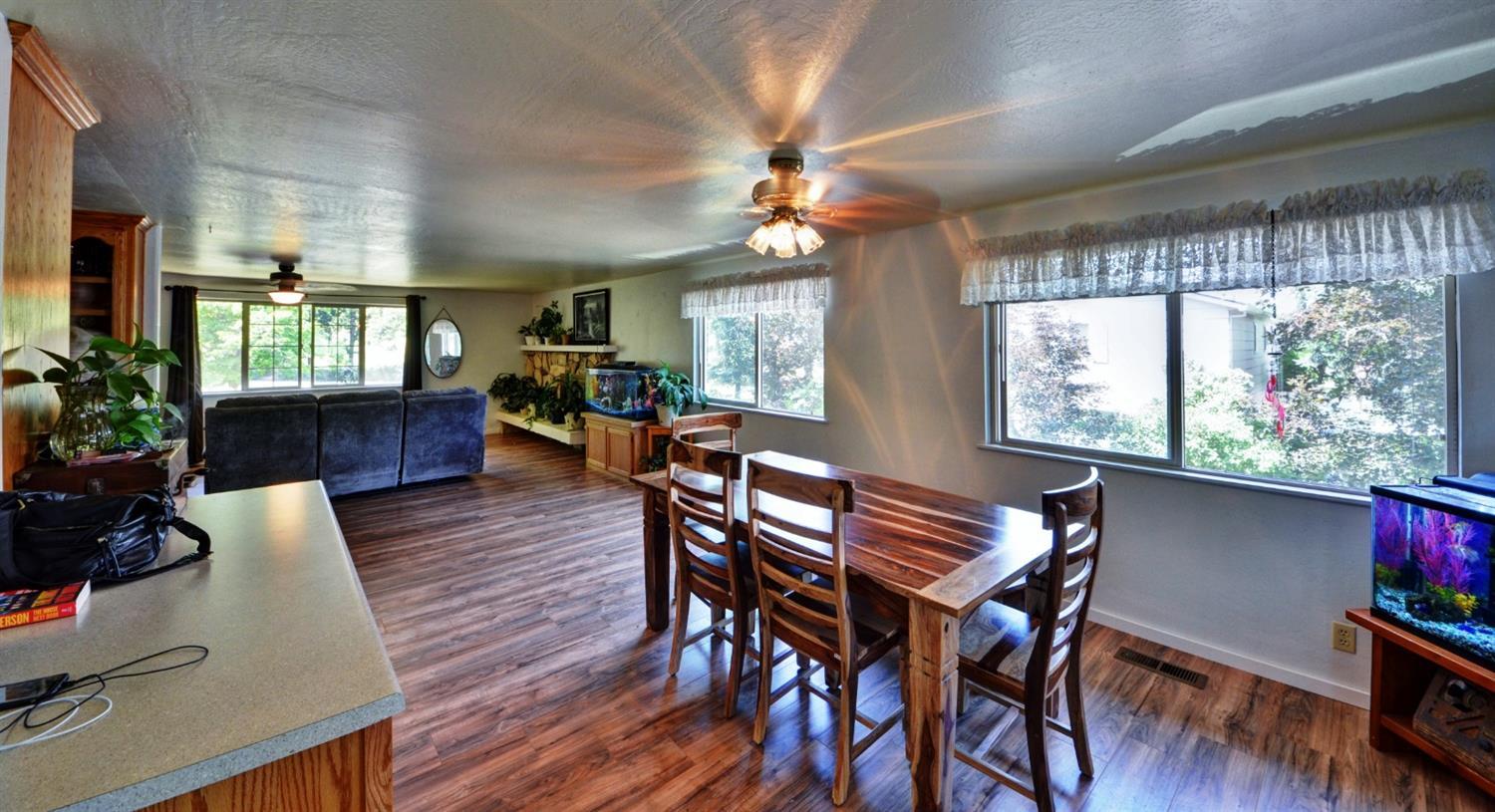 6991 Rapp Lane Talent, OR 97540 - Photo 8 of 31 Large Dining!!