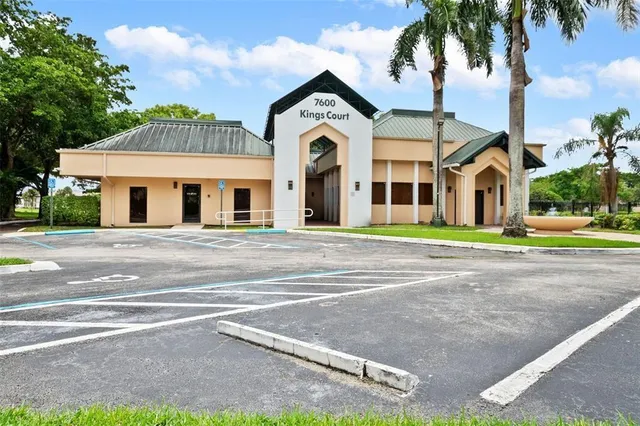 $320,000 | 9784 Malvern Drive, Unit 9784, Tamarac, FL 33321