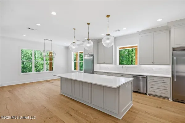 $969,000 | 137 View Pointe Drive, Clinton, MS 39056