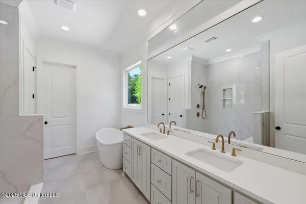 $969,000 | 137 View Pointe Drive, Clinton, MS 39056