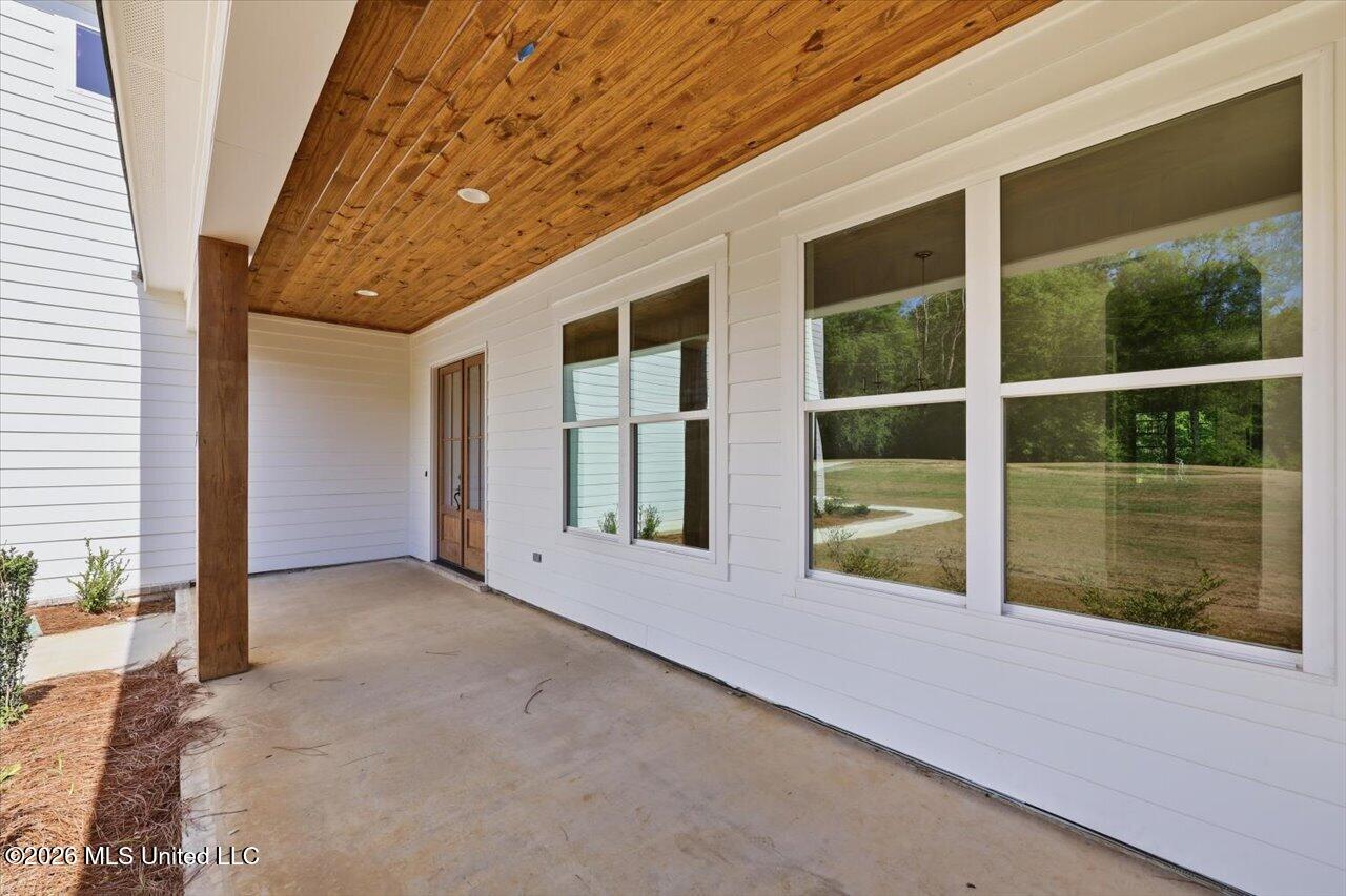 137 View Pointe Drive Clinton, MS 39056 - Photo 6 of 67 06-135 Viewpointe Drive _ Hometoursms.co