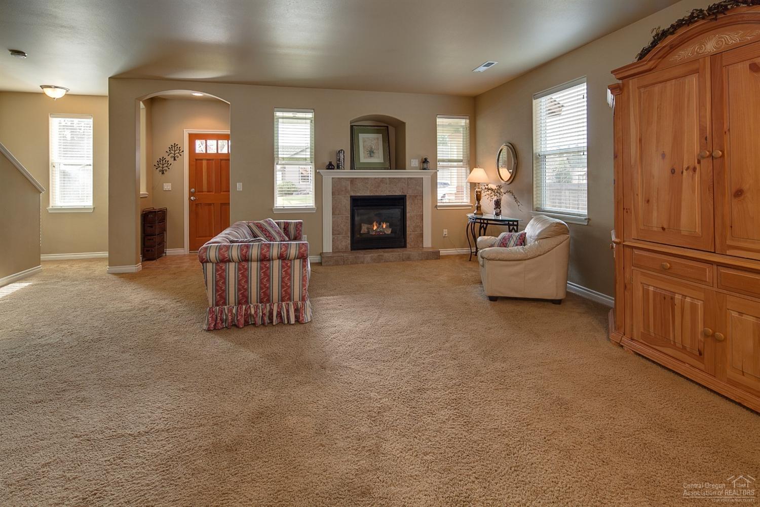 19509 Fishhawk Loop Bend, OR 97702 - Photo 5 of 25 Additional Photo