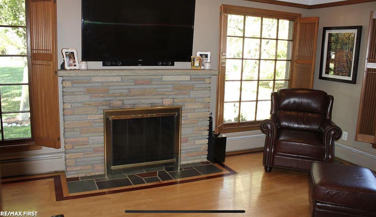 11230 Chicago Road Warren, MI 48093 - Photo 8 of 22 50056074-7.JPG