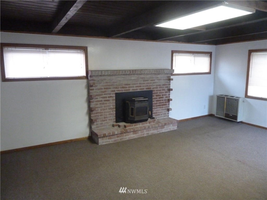 11706 Masonic Road Southwest Lakewood, WA 98498 - Photo 6 of 24 Gallery Image 6