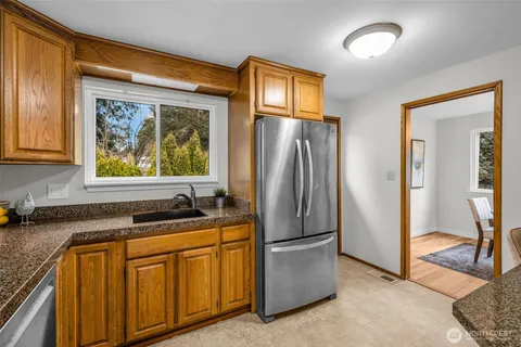 $880,000 | 17546 Fremont Avenue North, Shoreline, WA 98133