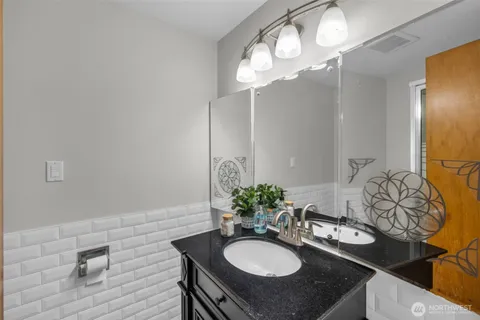 $880,000 | 17546 Fremont Avenue North, Shoreline, WA 98133