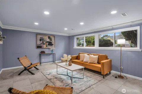 $880,000 | 17546 Fremont Avenue North, Shoreline, WA 98133