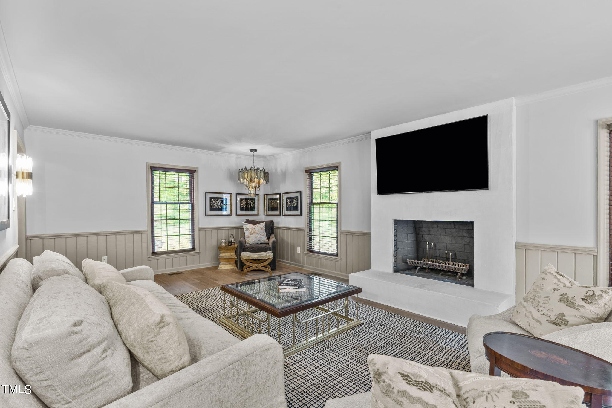 5701 Setter Circle Raleigh, NC 27609 - Photo 16 of 39 LARGE LIVING ROOM